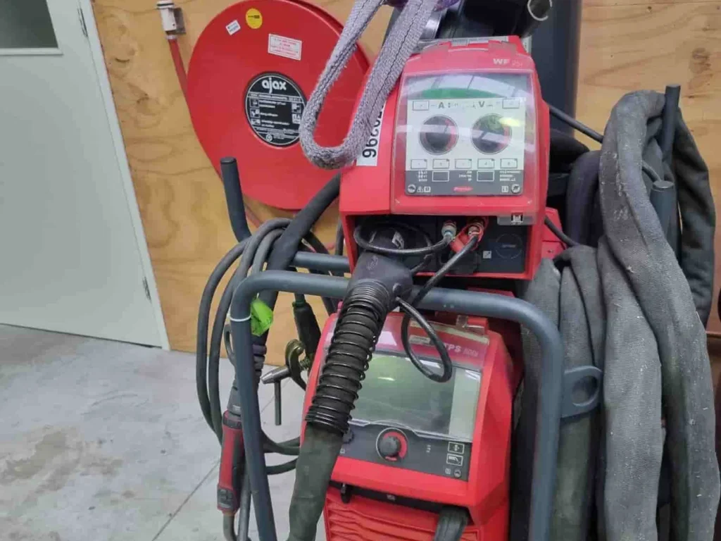 Fronius MIG/MAG-lasapparaat in de werkplaats